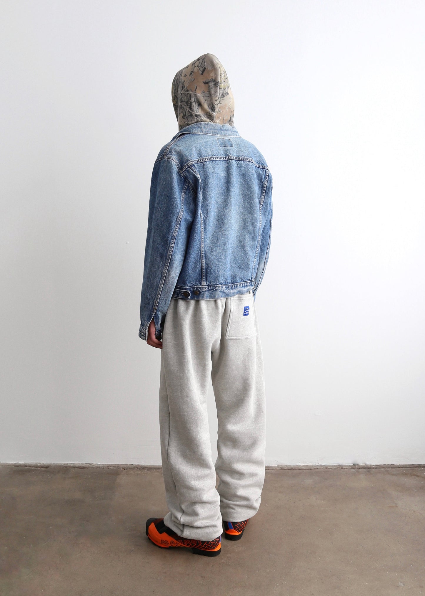 STRAIGHT-LEG SWEATPANTS - HEATHER GREY